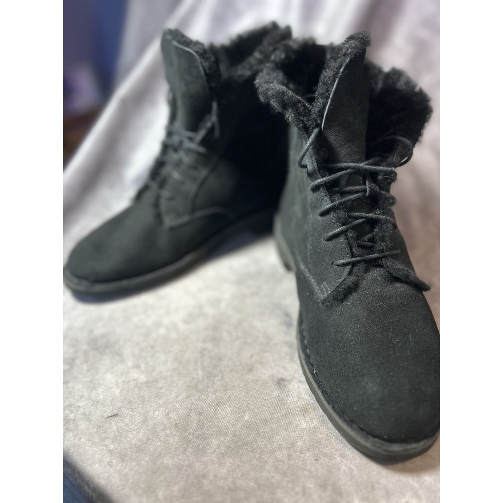 UGG Women's Size 9 Black Suede Lace Up Shearling Lined Ankle Boots - Picture 6 of 7